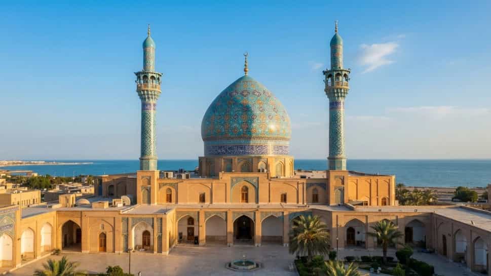 ساخت گنبد و گلدسته مساجد و امامزاده‌ها در بوشهر